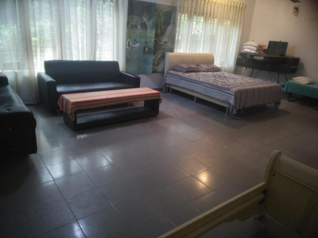 P&B Guest Villa Anuradhapura Luaran gambar